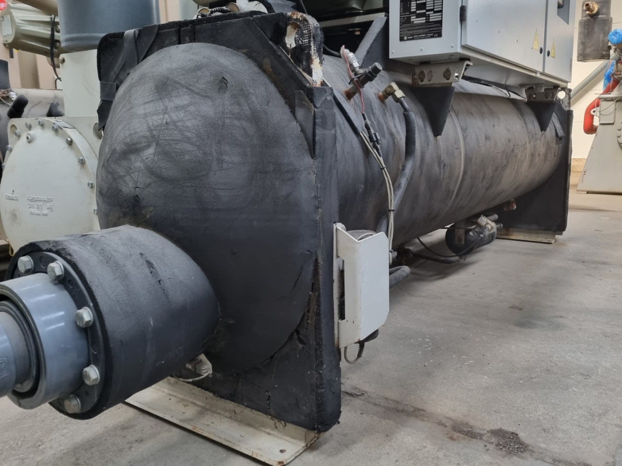 Used Trane RTHD C1 water cooled chiller HOS BV